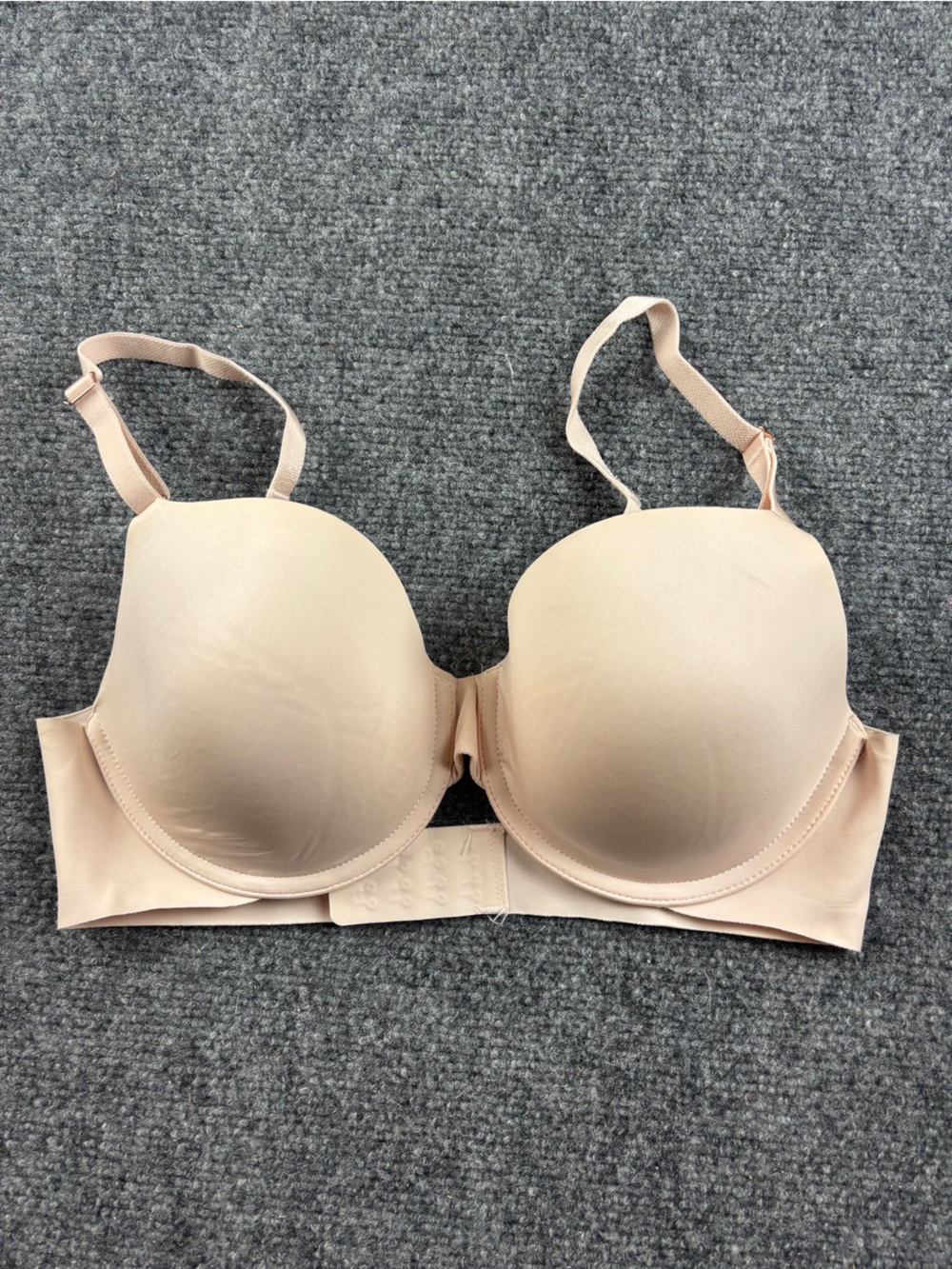 SOMA Women’s light Pink/Nude Vanishing 360 Perfect Coverage Bra size: 34C